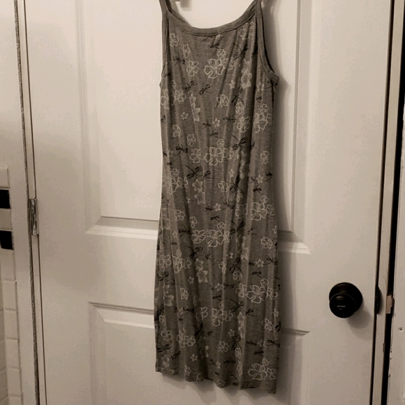 Ladies night gown - Picture 2 of 8